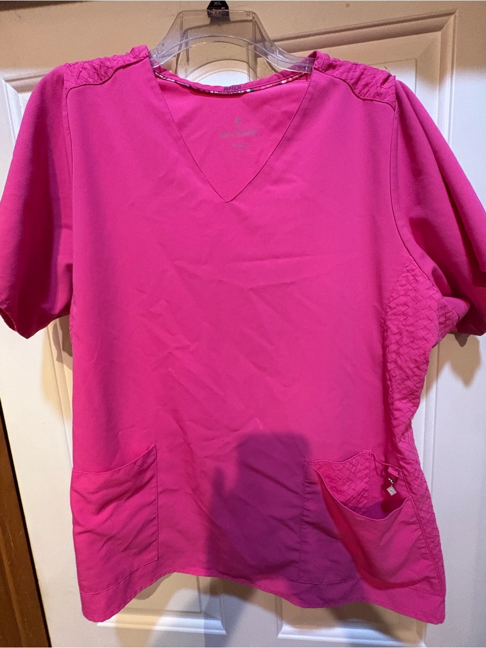 Vera Bradley Matching Scrub Set (Top and Pants) size 2XL - Hot Pink
